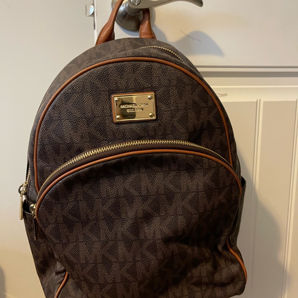 Good condition Michael kors backpack